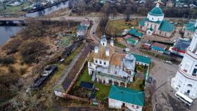 Лежнево. Церковь Троицы Живоначальной