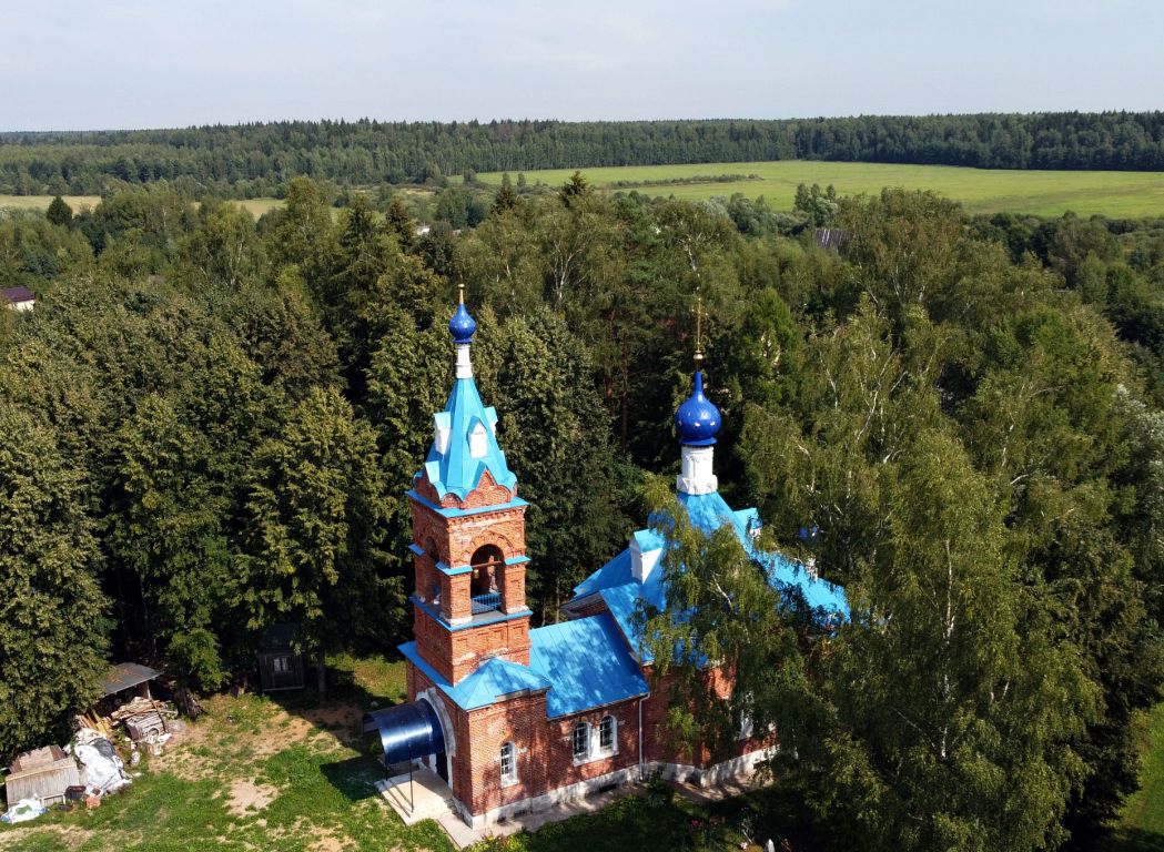 Церковь Грузинской иконы Божией Матери, Горбасьево (Конаковский район, Тверская область). общий вид в ландшафте