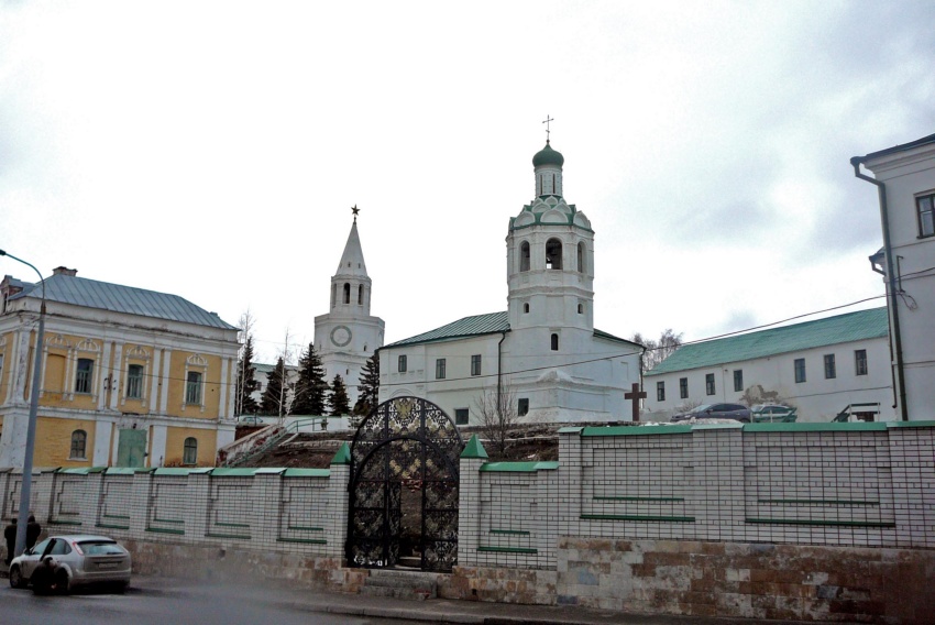 Вахитовский район. Иоанно-Предтеченский монастырь. фасады