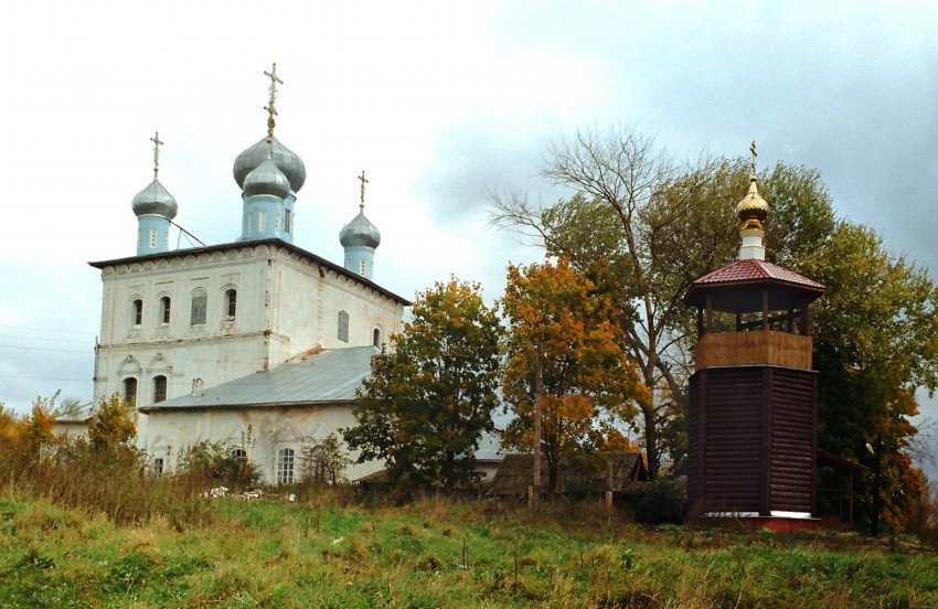 Сукромны. Церковь Тихвинской иконы Божией Матери. фасады