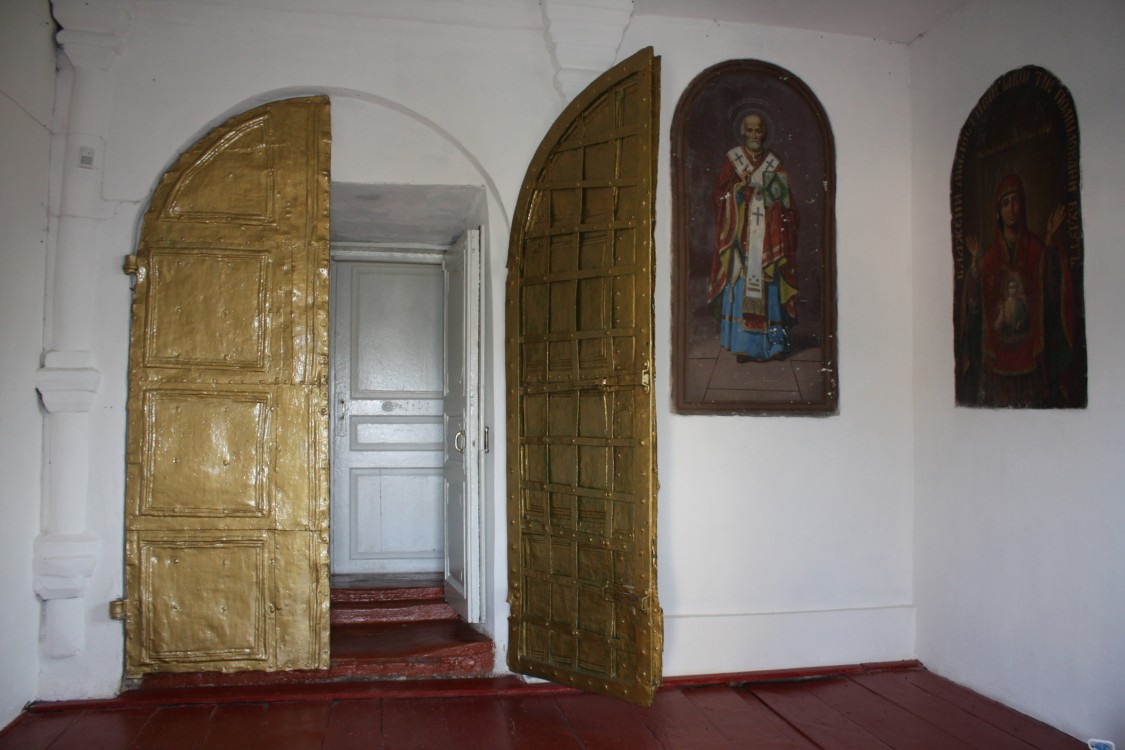 Церковь Тихвинской иконы Божией Матери, Сукромны (Бежецкий район, Тверская область). интерьер и убранство