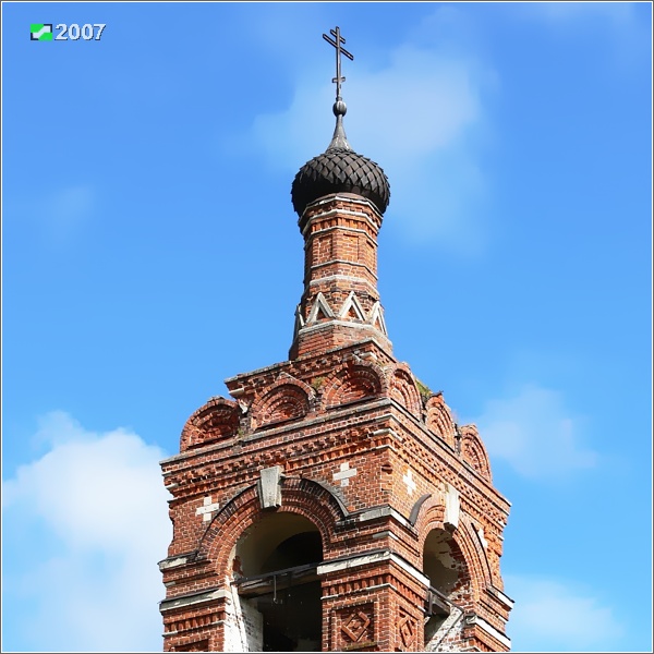 Церковь Казанской иконы Божией Матери, Корзино (Савинский район, Ивановская область). архитектурные детали, Завершение колокольни от площадки звона