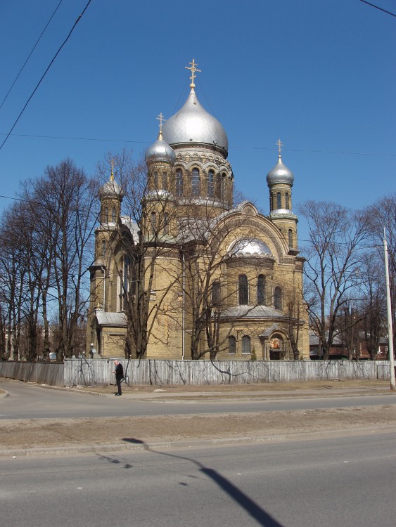Собор Троицы Живоначальной, Рига (Рига, город, Латвия). общий вид в ландшафте