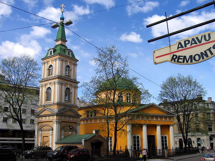 Рига. Церковь Александра Невского в честь победы России над Наполеоном. фасады, Вид с северо-востока