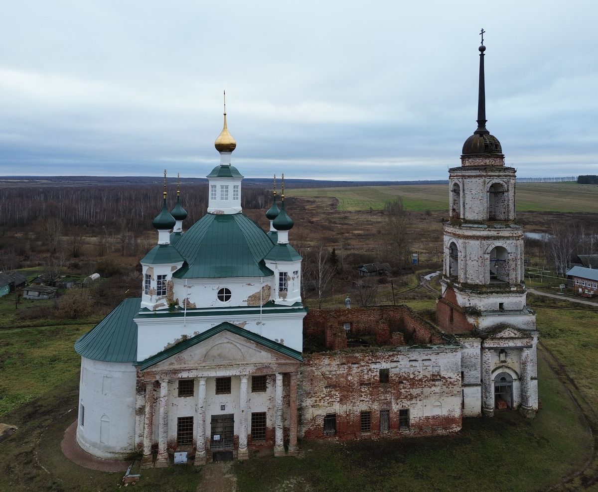 Церковь Троицы Живоначальной, Троицкое (Княгининский район, Нижегородская область). фасады