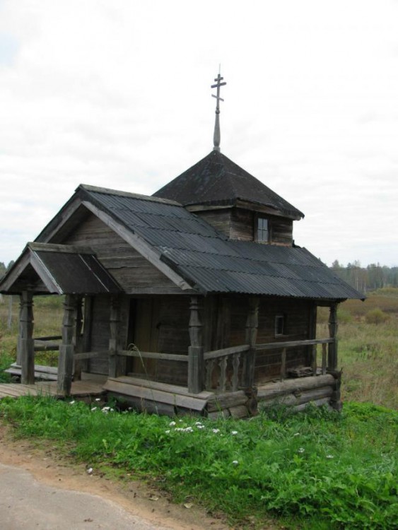 Захонье. Часовня Флора и Лавра. фасады