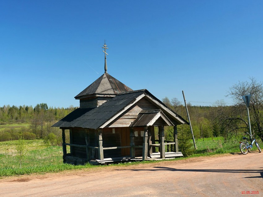 Часовня Флора и Лавра, Захонье (Лужский район, Ленинградская область). фасады