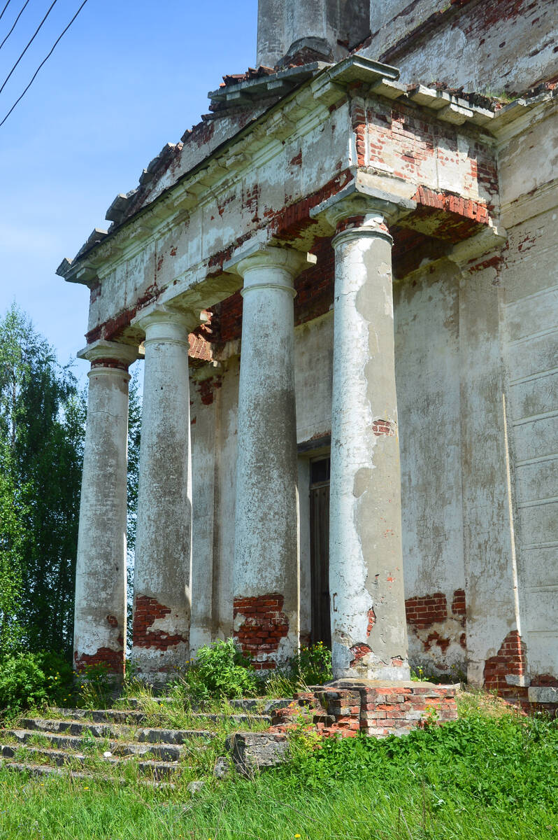 Церковь Троицы Живоначальной, Микшино (Лихославльский район, Тверская область). архитектурные детали