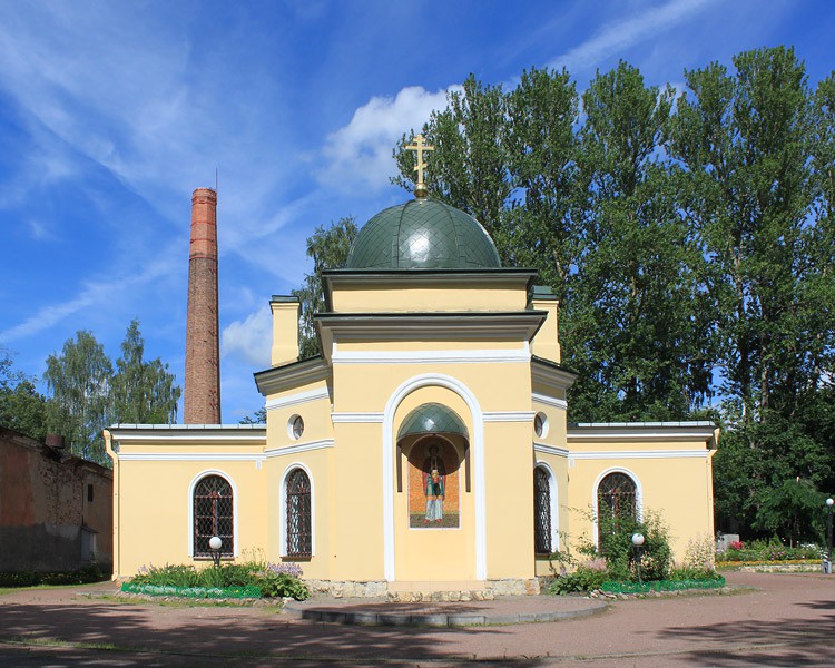 Пушкин (Царское Село). Церковь Пантелеимона Целителя при Городской больнице №38. фасады