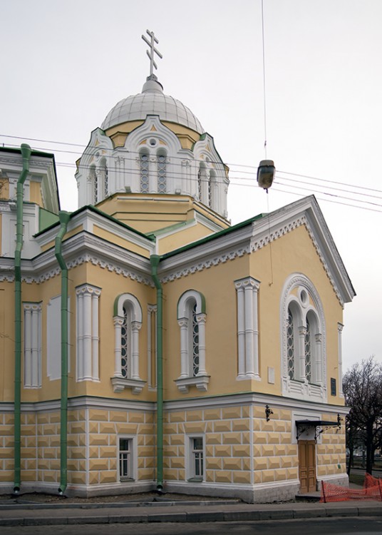 Домовая церковь Рождества Пресвятой Богородицы при бывшей Николаевской мужской гимназии, Пушкин (Царское Село) (Санкт-Петербург, Пушкинский район, г. Санкт-Петербург). архитектурные детали, Вид с северо-западной стороны.