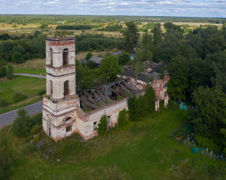 Церковь Троицы Живоначальной, Каменка (Максатихинский район, Тверская область). фасады