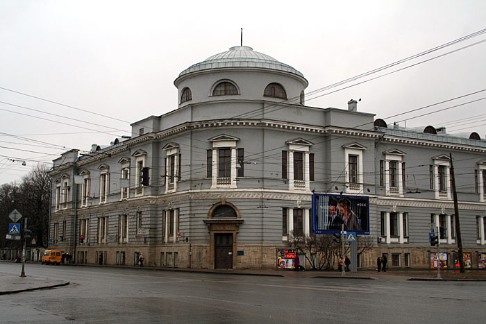 Адмиралтейский район. Церковь Петра и Павла женского отделения Обуховской больницы. общий вид в ландшафте