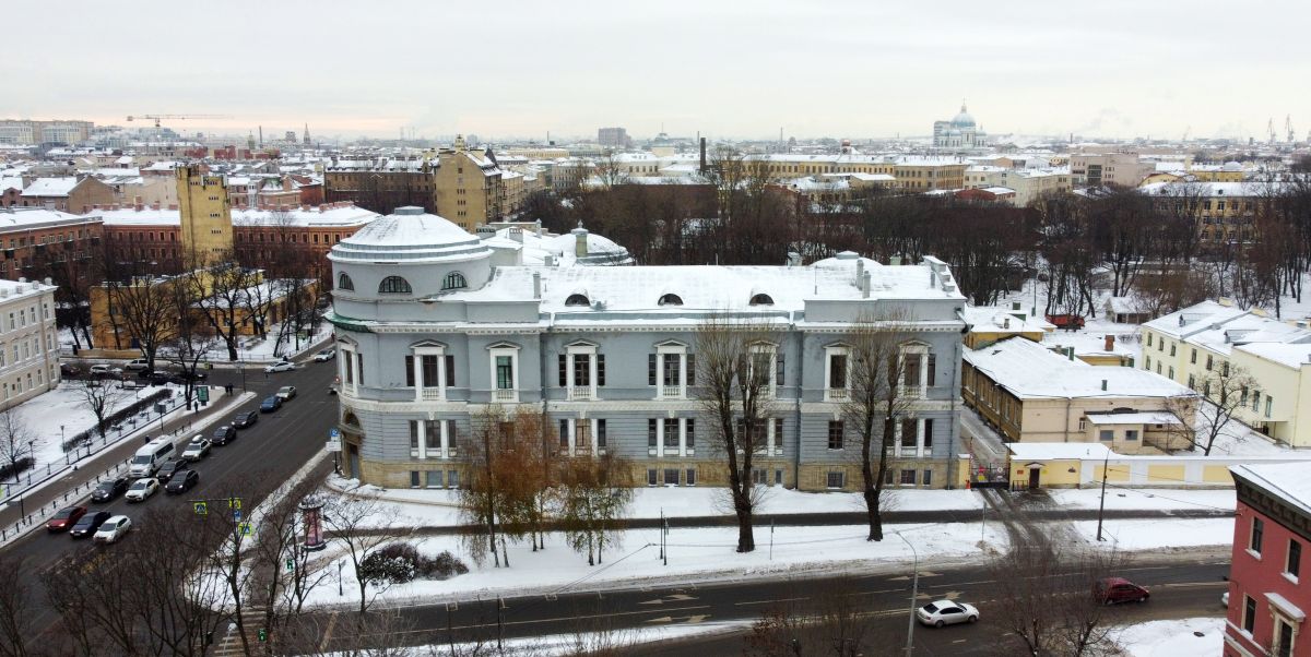 Домовая церковь Петра и Павла при бывшем женском отделении Обуховской больницы, Адмиралтейский район (Санкт-Петербург, г. Санкт-Петербург). общий вид в ландшафте