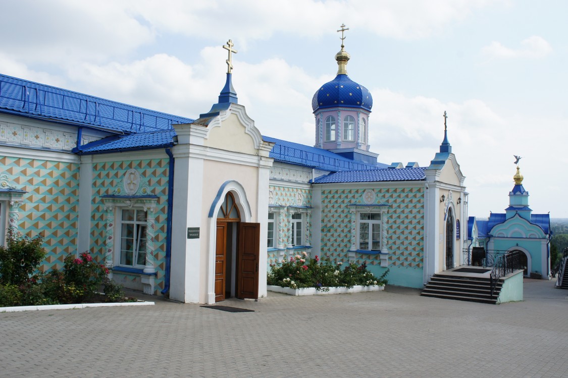 Рождества Пресвятой Богородицы Коренная пустынь. Церковь Рождества Пресвятой Богородицы, Свобода (Золотухинский район, Курская область). фасады