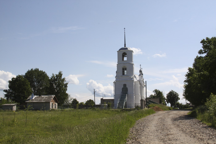 Церковь Рождества Христова, Комсомольск (Комсомольский район, Ивановская область). общий вид в ландшафте