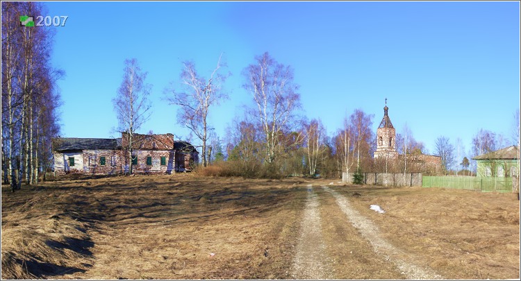 Смолино. Храмовый комплекс. Церкви Вознесения Господня и Михаила Архангела. общий вид в ландшафте, Панорама с юга