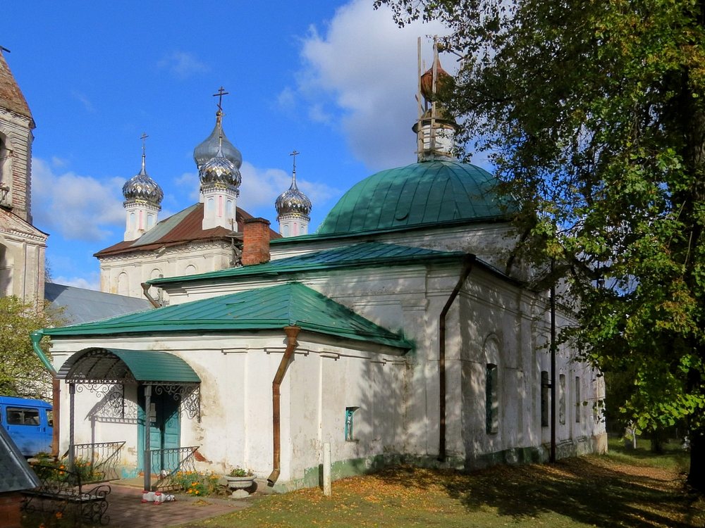 Погост Дмитрия Солунского. Церковь Митрофана Воронежского. фасады