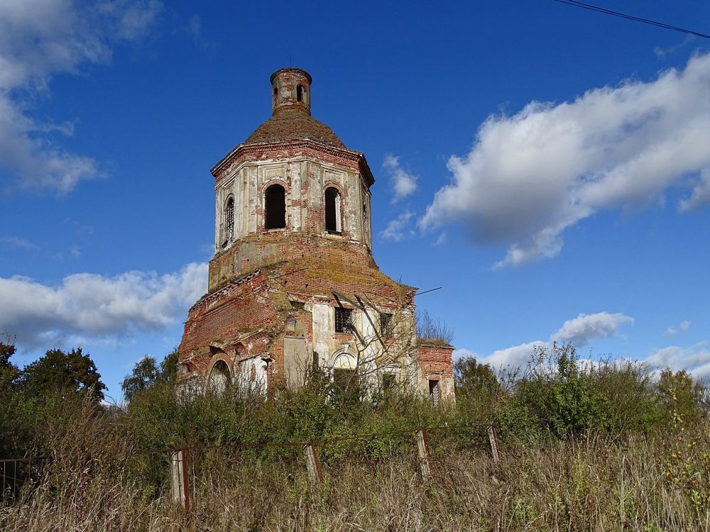 Гари. Церковь Троицы Живоначальной. фасады