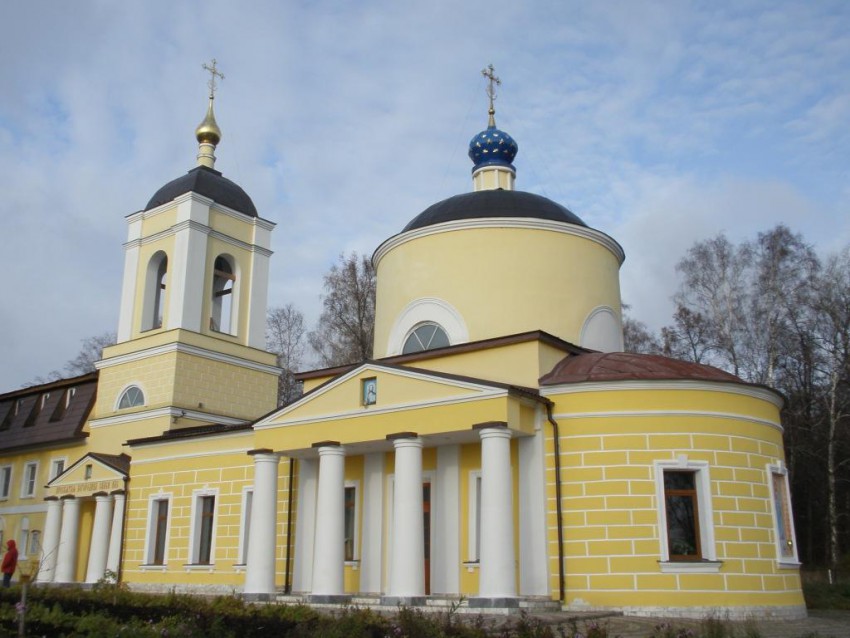 Церковь Покрова Пресвятой Богородицы (Всех Святых) на Кокуевском кладбище, Сергиев Посад (Сергиево-Посадский городской округ, Московская область). фасады, Вид с юго-востока
