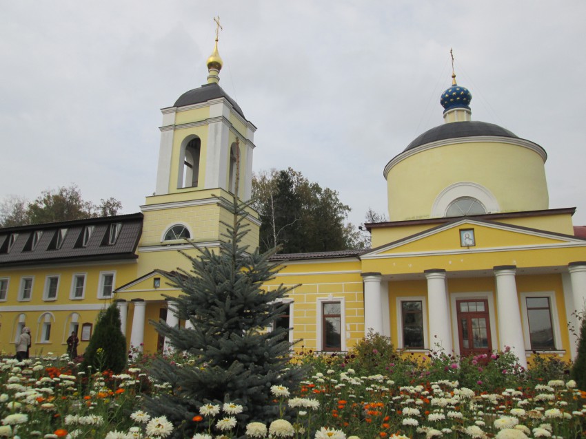 Церковь Покрова Пресвятой Богородицы (Всех Святых) на Кокуевском кладбище, Сергиев Посад (Сергиево-Посадский городской округ, Московская область). фасады
