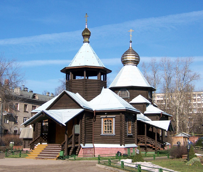 Люберцы. Церковь Иннокентия, епископа Иркутского. общий вид в ландшафте