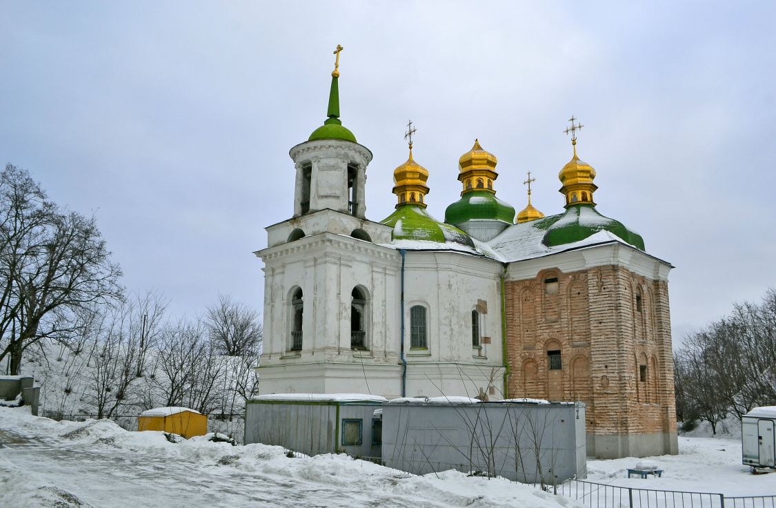 Киев. Успенская Киево-Печерская лавра. Церковь Спаса Преображения на Берестове. художественные фотографии