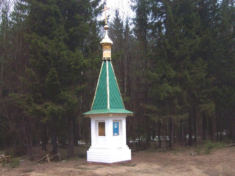 Часовня Воздвижения Креста Господня, Воздвиженье (Заволжский район, Ивановская область). общий вид в ландшафте