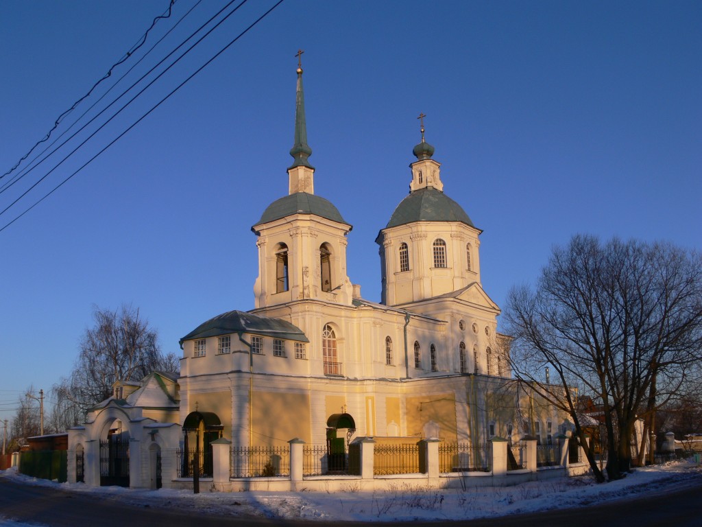 Церковь Спаса Нерукотворного Образа в Киове, Лобня (Мытищинский городской округ и гг. Долгопрудный, Лобня, Московская область). фасады