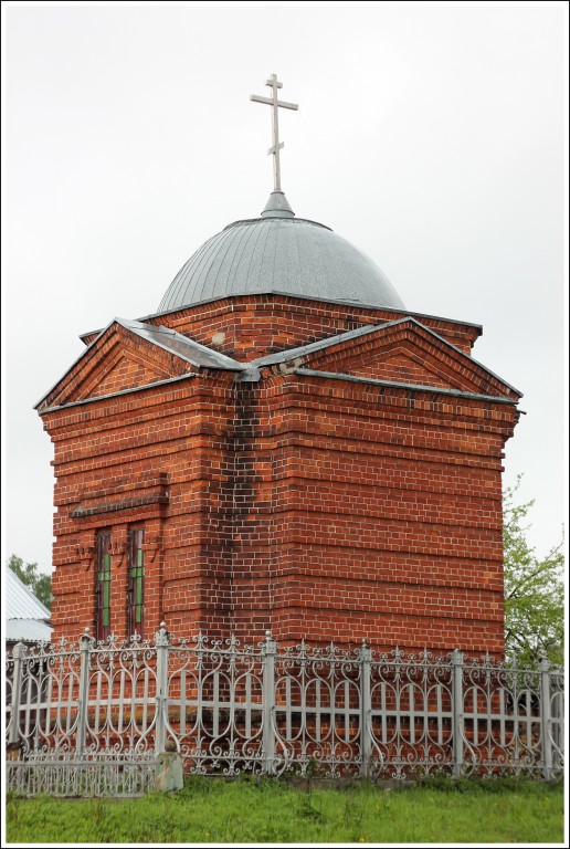Часовня-усыпальница астронома Ф.А.Бредихина, Заволжск (Заволжский район, Ивановская область). фасады