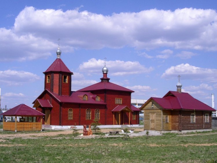 Вязьма-Брянская. Церковь Александра Невского. общий вид в ландшафте, вид с юго-запада