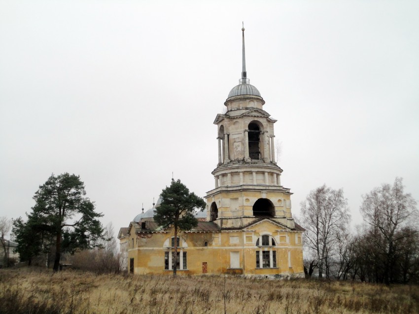 Церковь Спаса Нерукотворного Образа, Старица (Старицкий район, Тверская область). общий вид в ландшафте