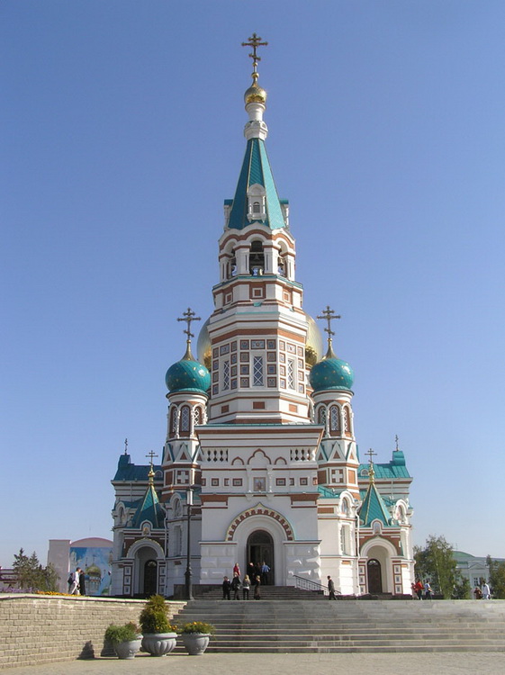 Омск. Кафедральный собор Успения Пресвятой Богородицы (воссозданный). фасады