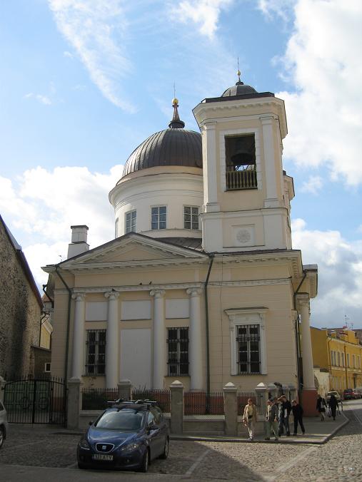 Таллин. Церковь Николая Чудотворца. общий вид в ландшафте