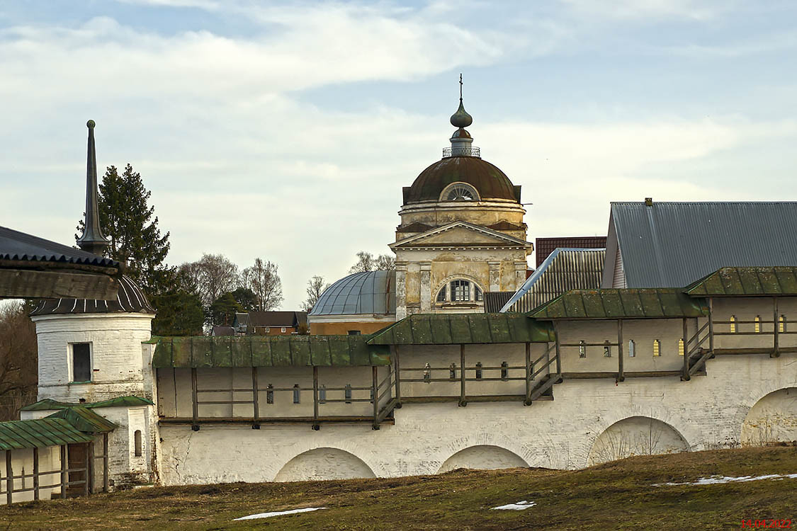 Церковь Воскресения Христова, Торжок (Торжокский район и г. Торжок, Тверская область). общий вид в ландшафте