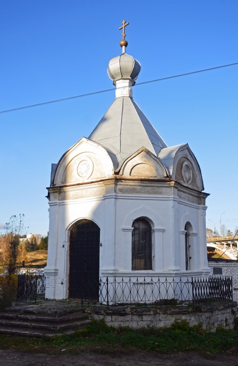 Старица. Часовня Александра Невского. фасады