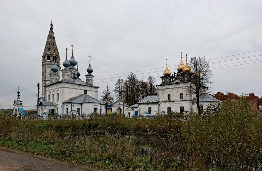 Казанский мужской монастырь, Кузнецово (Шуйский район, Ивановская область). общий вид в ландшафте