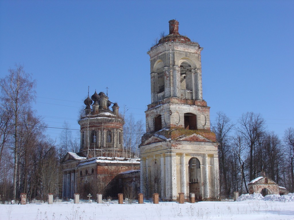 Васильевское. Церковь Успения Пресвятой Богородицы. фасады