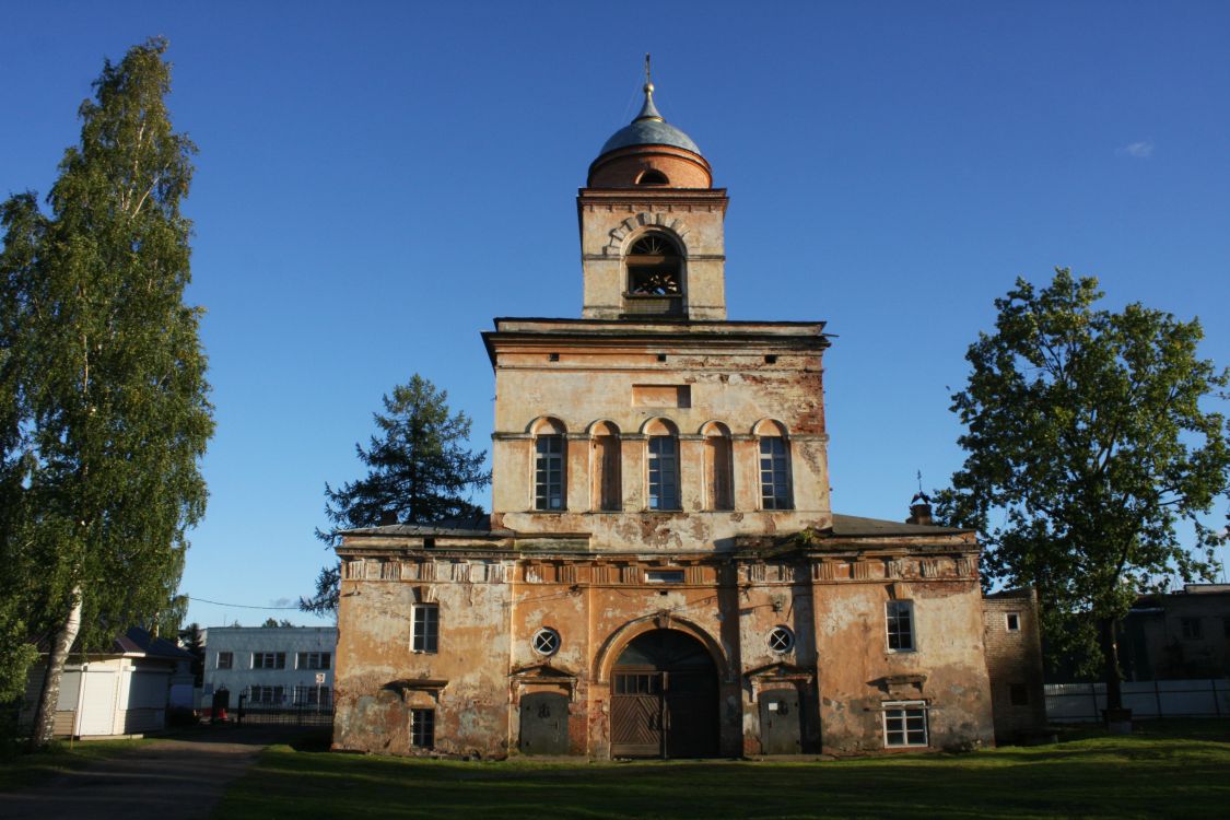 Тихвин. Введенский монастырь. Церковь Екатерины и Августы. фасады