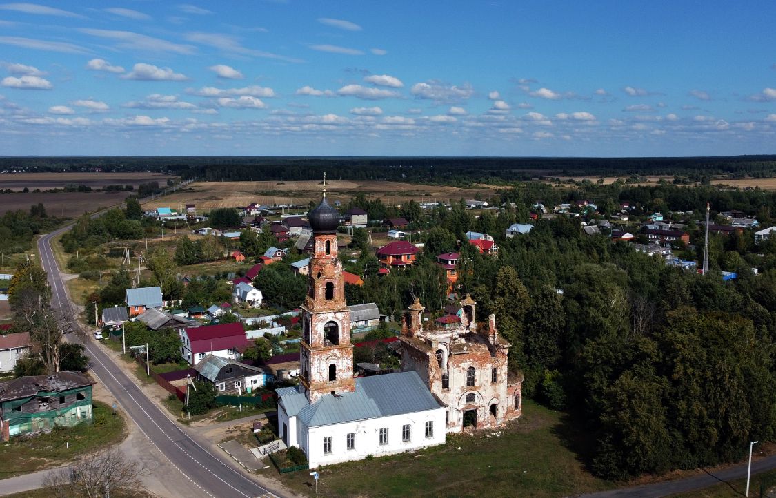 Церковь Вознесения Господня, Теряево (Волоколамский городской округ, Московская область). общий вид в ландшафте