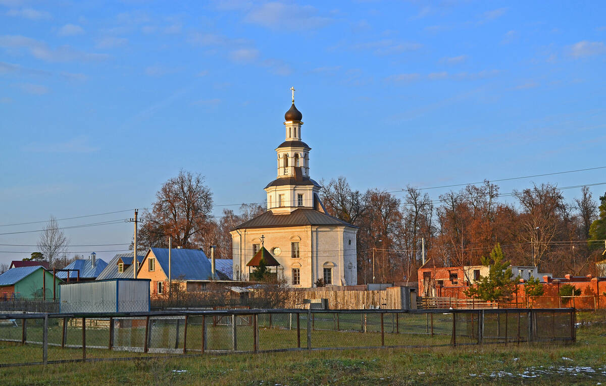 Церковь Николая Чудотворца, Полтево (Балашихинский городской округ и г. Реутов, Московская область). общий вид в ландшафте