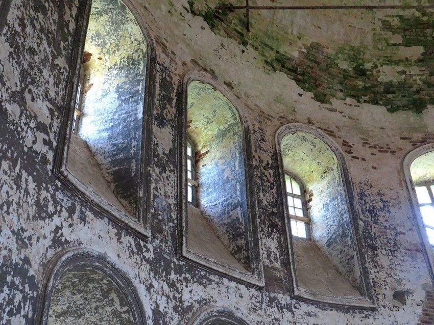 Церковь Александра Невского, Мошонки (Мещовский район, Калужская область). интерьер и убранство