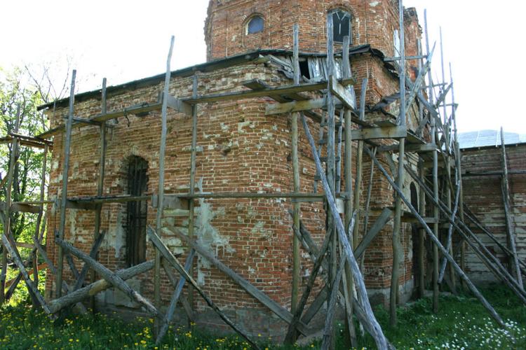 Церковь Владимирской иконы Божией Матери, Кудрино (Мещовский район, Калужская область). архитектурные детали