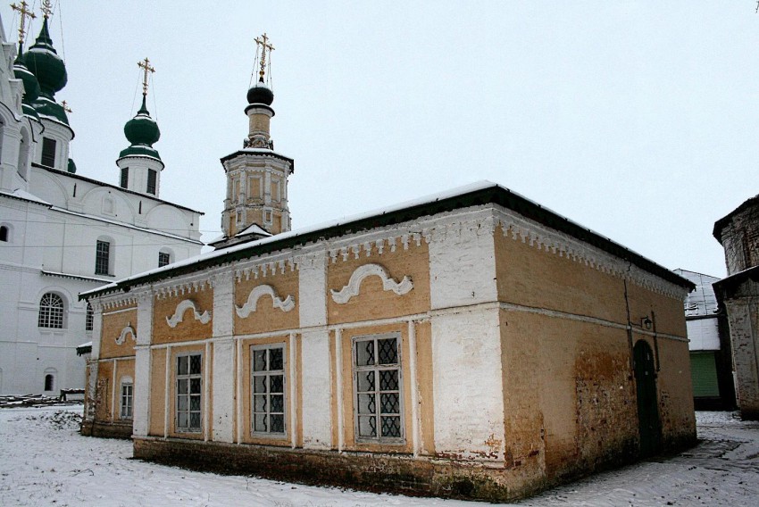 Михаило-Архангельский монастырь. Церковь Преполовения Пятидесятницы, Великий Устюг (Великоустюгский район, Вологодская область). общий вид в ландшафте