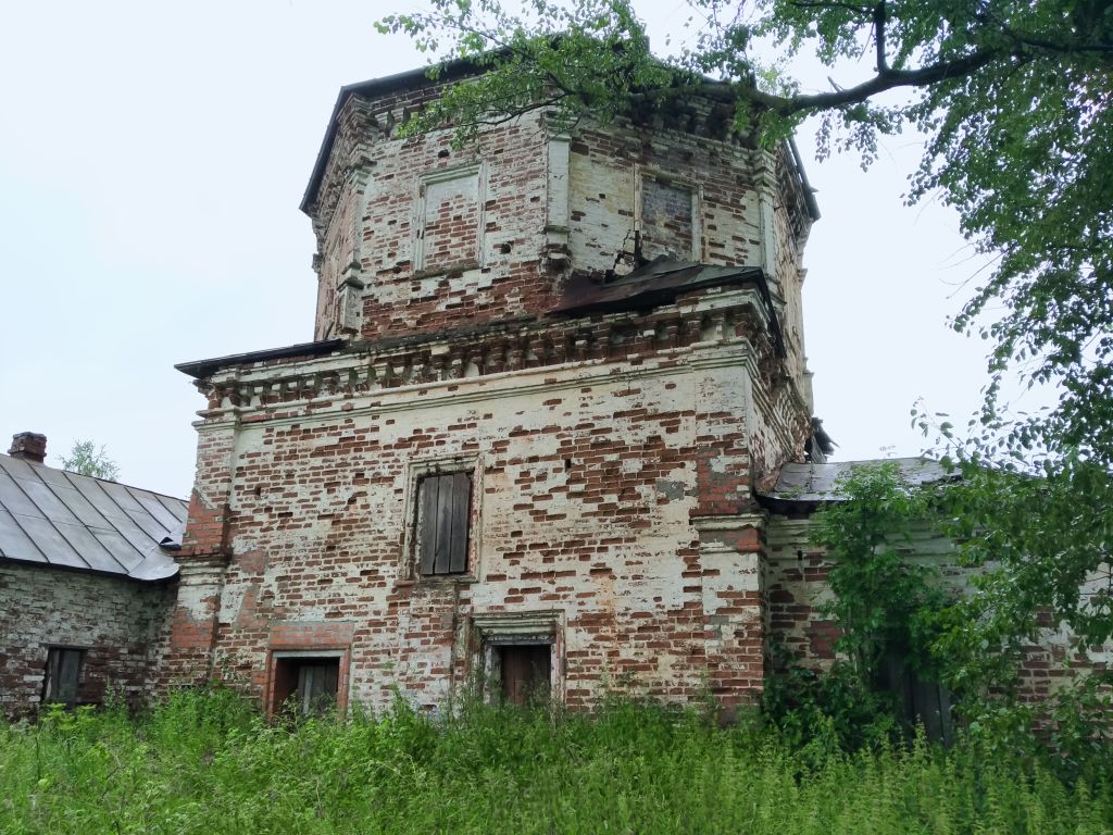 Троице-Гледенский монастырь. Церковь Успения Пресвятой Богородицы, Морозовица (Великоустюгский район, Вологодская область). архитектурные детали