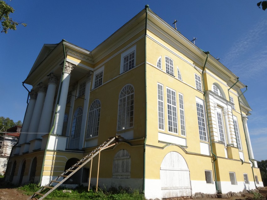 Тотьма. Спасо-Суморин монастырь. Собор Вознесения Господня. фасады, вид с юго-запада