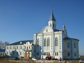 Коряжма. Коряжемский Николаевский монастырь. Церковь Лонгина Коряжемского