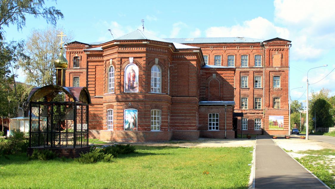 Домовая церковь Николая Чудотворца при бывшем Никольском училище, Орехово-Зуево (Орехово-Зуевский городской округ, Московская область). фасады