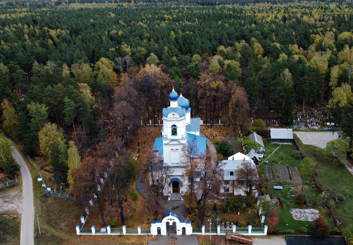 Церковь Рождества Пресвятой Богородицы, Нестерово (Орехово-Зуевский городской округ, Московская область). общий вид в ландшафте
