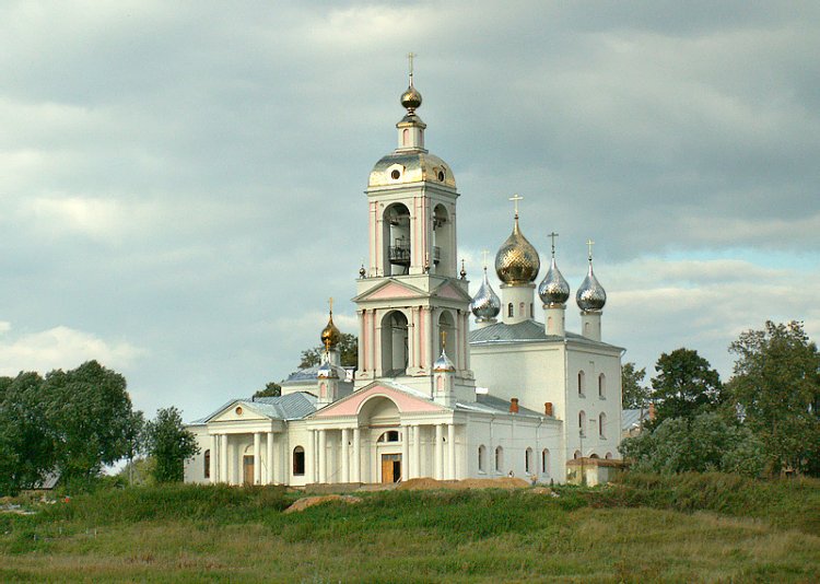 Погост-Крест. Монастырь Креста Господня. фасады