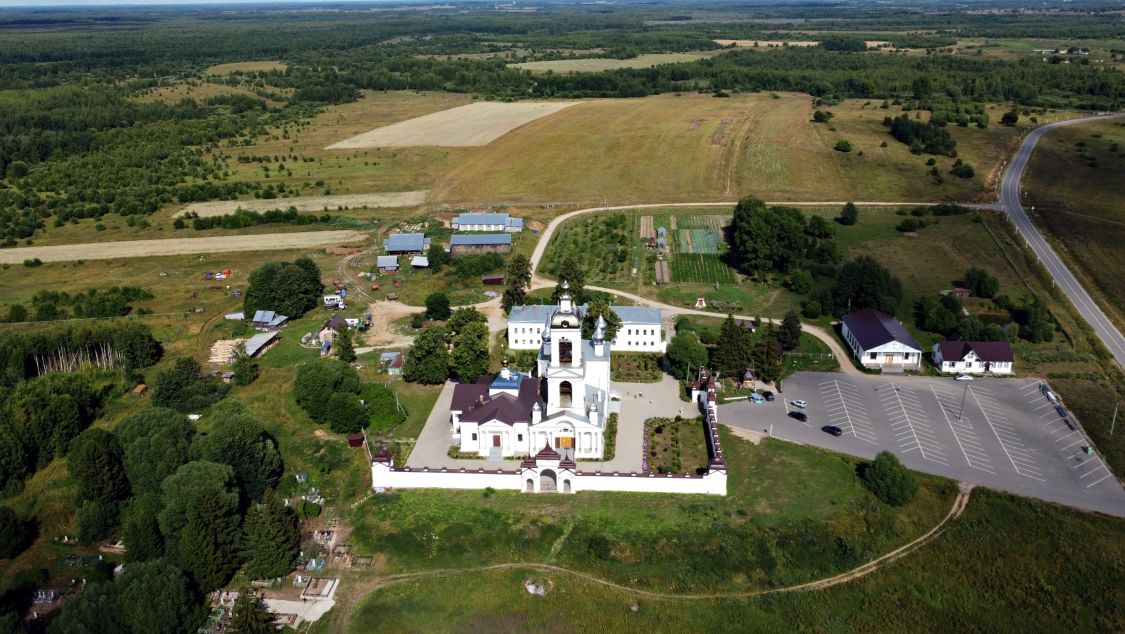 Погост-Крест. Монастырь Креста Господня. фасады